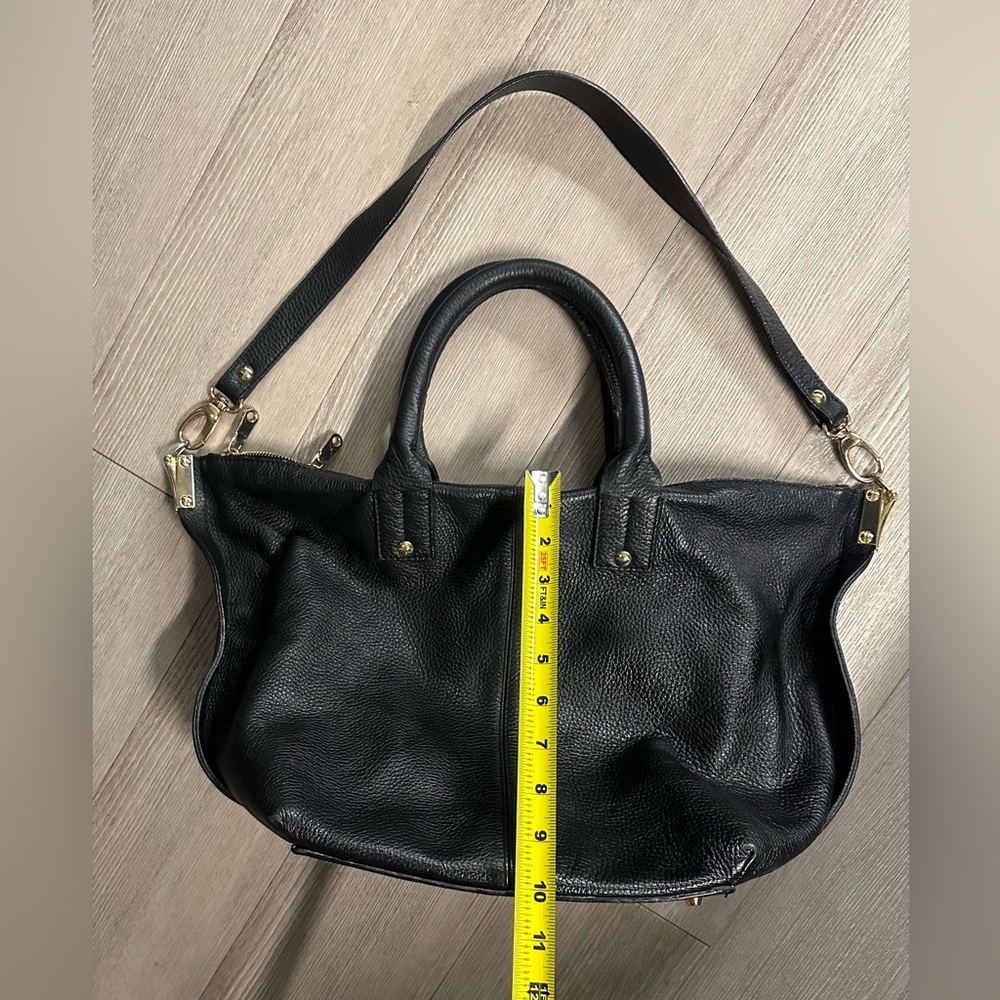 Alberta di Canio $458 Italian leather black purse. Gold hardware. - Picture 10 of 11